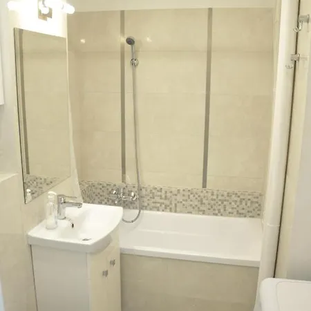 Mario לינה וארוחת בוקר