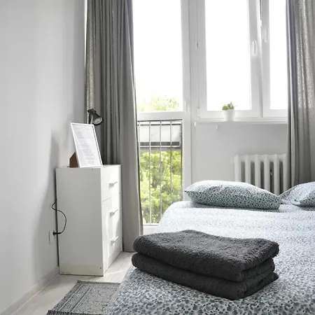 לינה וארוחת בוקר Mario ורשה